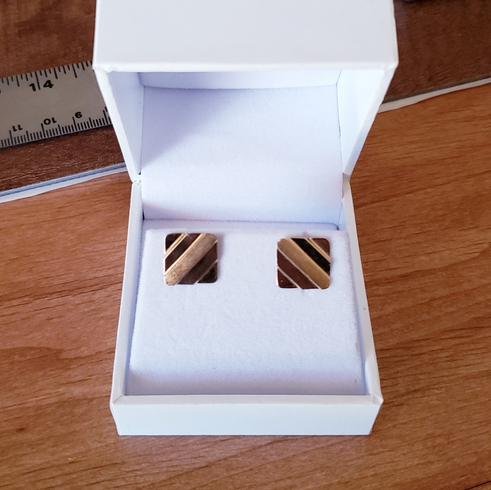14K Gold Modern Square Earrings
